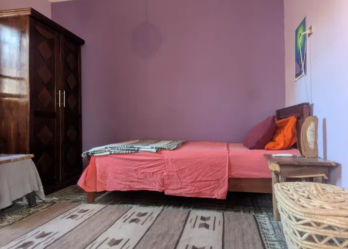 Single With Shared Bathroom - House Of Ra *