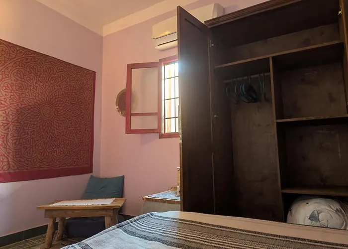 Privatunterkunft Single With Shared Bathroom - House Of Ra *