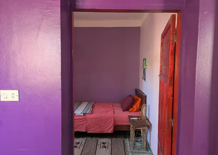 Single With Shared Bathroom - House Of Ra *