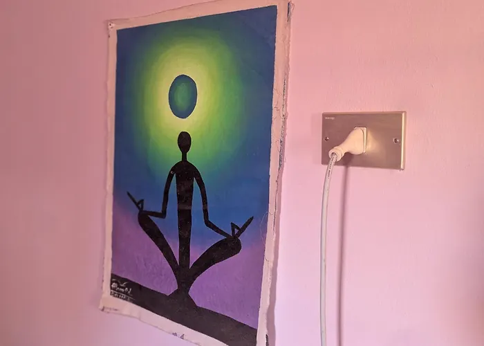 Single With Shared Bathroom - House Of Ra *